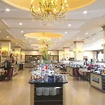 Ducale Lara מלון